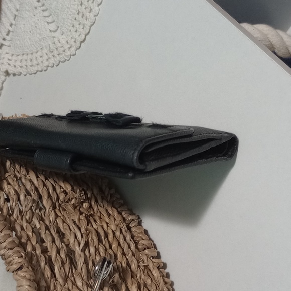 Salvatore Ferragamo Vara Bow Compact Wallet in Black Pebbled Leather - Picture 10 of 14